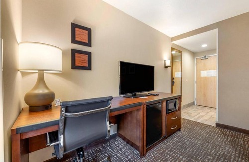 Lakeview Hotel | Comfort Inn & Suites Orem - Provo
