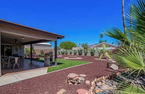Desert Foothills House | Comfortable Desert Get-Away