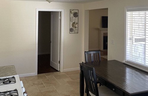 Bountiful House | Comfortable Home w/ Full Kitchen