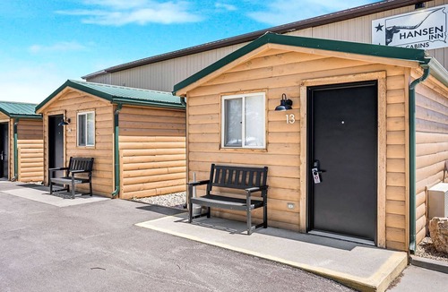 Pinnacles Entrance Badlands Cabin | Comfortable Private Cabin with Modern Updates Near Wall Drug – Wall, South Dakota