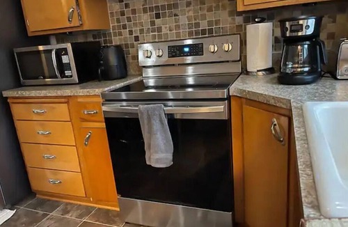 Bethany House | Comfy stay, safe neighborhood, great location