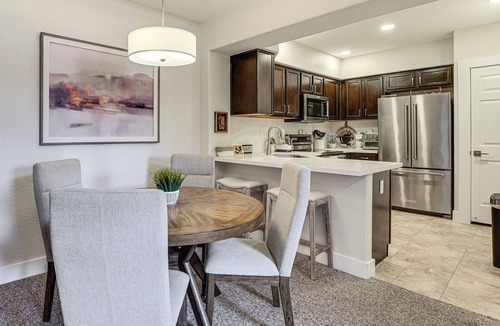 North Mountain Condo | Community Perks! Modern PHX Condo: Extended Stay!