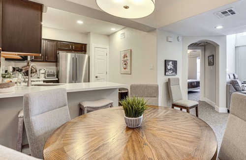 North Mountain Condo | Community Perks! Modern PHX Condo: Extended Stay!