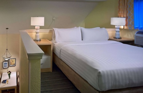 Omaha Hotel | Convenient Countryside Stay! Onsite Pool, Free Parking, Free Breakfast