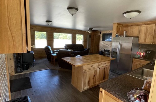 Shingleton House | Conveniently Secluded Cabin