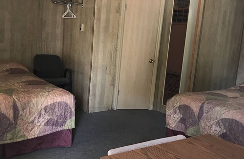 Lindsborg Hotel | Coronado West Motel