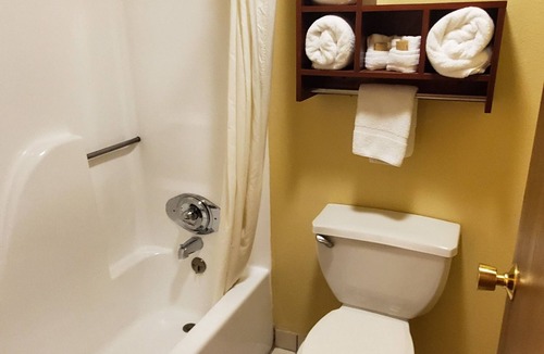 South Sioux City Hotel | Cottonwood Inn and Conference Center