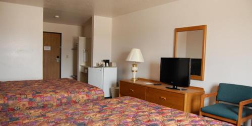 Hillsboro Hotel | Country Haven Inn