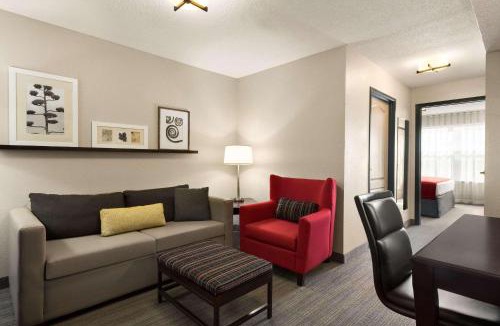 I-435 West KC-KS Hotel | Country Inn & Suites by Radisson, Kansas City at Village West, KS