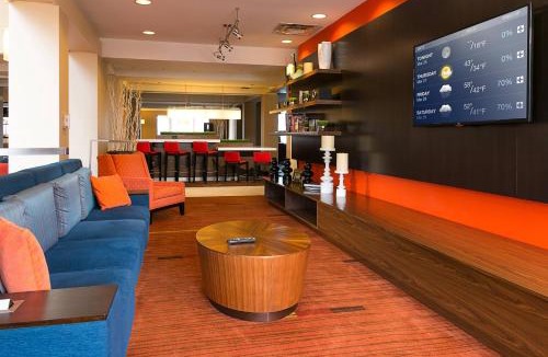 Blue Springs Hotel | Courtyard Kansas City East/Blue Springs