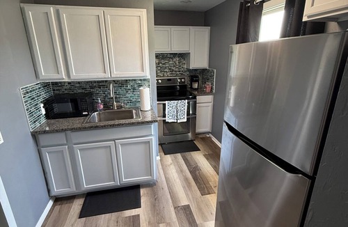 Midtown Apartment | Cozy 1-bedroom apartment in serene Oklahoma City with AC