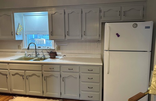 Northeast Kansas City Apartment | Cozy 1-bedroom apartment in tranquil Kansas City with AC