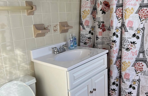 Flatbush Apartment | Cozy 1-bedroom apartment rental