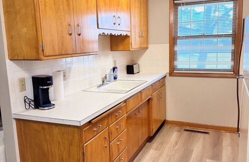 Lincoln Apartment | Cozy 1-bedroom apartment in peaceful neighborhood.