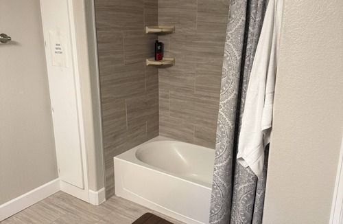 Aurora Apartment | Cozy 2-bedroom apartment in nice Centennial with AC and Heating