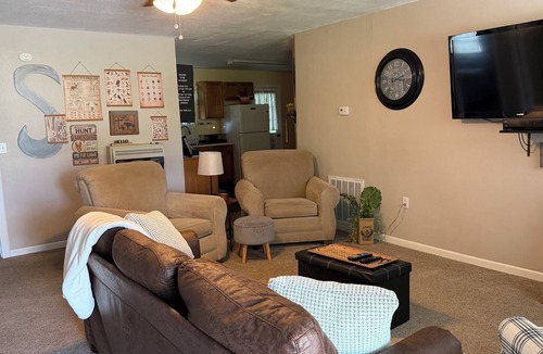 Parsons Cottage | Cozy 2 Bedroom Country Cottage North of Parsons . Sleeps up to 5 people.