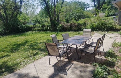 Topeka House | Cozy 3-bedroom house near I-70. Close to downtown Topeka and Lake Shawnee.