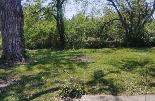 Topeka House | Cozy 3-bedroom house near I-70. Close to downtown Topeka and Lake Shawnee.