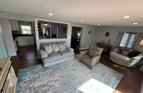 Elwood Cabin | Cozy 4-bedroom cabin on beautiful Johnson Lake perfect for relaxing stays