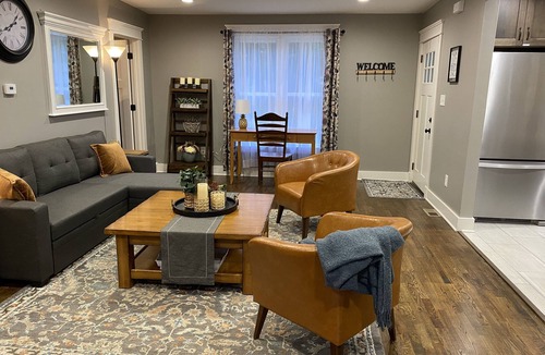 St. Marys House | Cozy and Clean 2 Bedroom 1 Bath Home