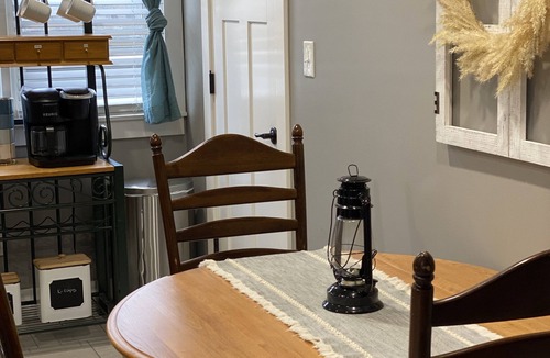 St. Marys House | Cozy and Clean 2 Bedroom 1 Bath Home