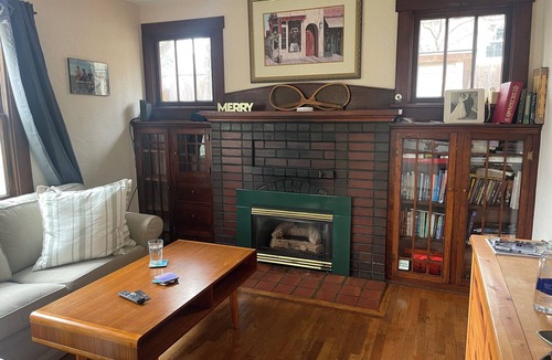 Newlands House | Cozy Boulder Cottage, Centrally located