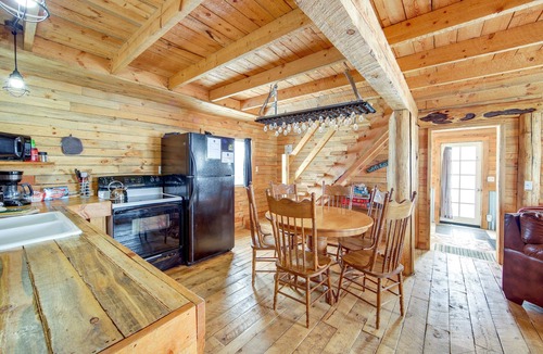 Lake Agnes Cabin | Cozy Cabin for 8 Near Steamboat with Hot Tub Access + Pet Friendly