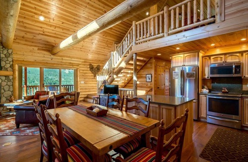 Windcliff Estates Cabin | Cozy Cabin with Pool Table and Stunning Panoramic Mountain Views in Estes Park, Colorado