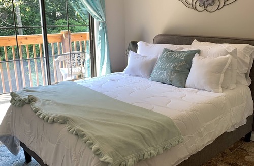 Shawnee Condo | Cozy, clean condo just 20 minutes from MAJOR INTERNATIONAL SPORTING EVENT activities and stadium!