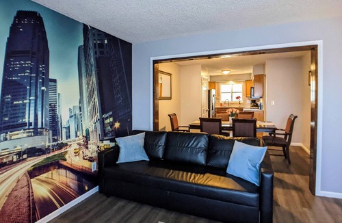 Overland Park House | Cozy, clean & spacious townhouse - Unit 1