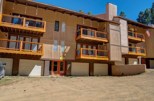 Angel Fire Condo | Cozy Condo close to the Chair Lift