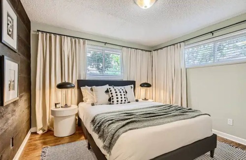 Lamar Heights Area Resort | Cozy Denver Retreat - 15min to DT - Fire Pit