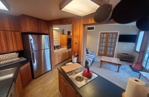 Silverton House | Cozy Downtown Guesthouse