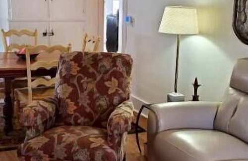 Dundee-Happy Hollow Historic District House | Cozy Dundee Apartment 2 bedrooms 1 bath