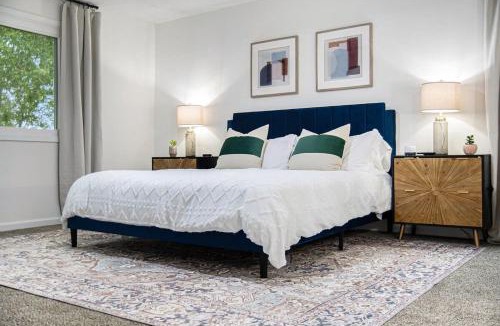 Millard House | Cozy & Elegant Gem Fenced Yard BBQ & Games