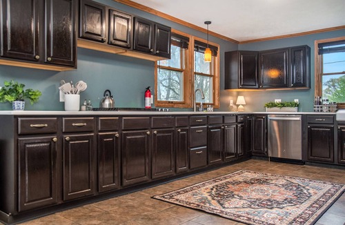 Benson House | Cozy Family Benson Home, 3BR, BBQ & Fenced Yard!