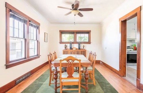 Benson House | Cozy family-friendly Bungalow 4 Bedrms 2 bths Historic Beauty - 3 Mi to Stadium