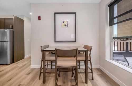 Tekamah Apartment | Cozy New 2BR in Tekamah | Walk to Food & Gym