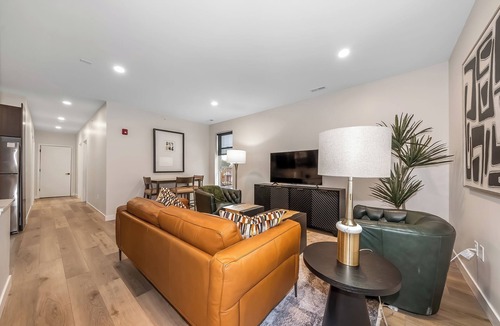 Tekamah Apartment | Cozy New 2BR in Tekamah | Walk to Food & Gym