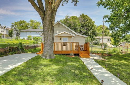 Omaha Cottage | Cozy Omaha Vacation Rental: 6 Miles to Downtown!