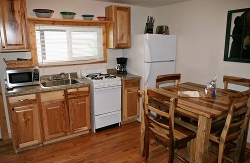 Estes Park Cabin | Cozy One Bedroom Cabin with Personal Hot tub