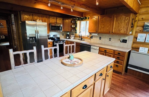 Mammoth Creek Cabin | Cozy Panguitch Lake Cabin Nestled in the Pines