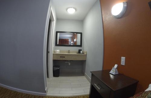 Des Moines Hotel | Cozy Rest Motel