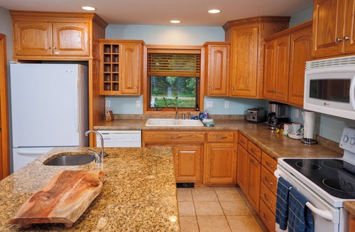 Brussels House | Cozy Shore Waterfront 3BR Retreat in Door County