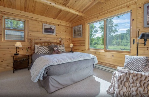 Wilson Cabin | Cozy ski retreat near Jackson Mountain resort
