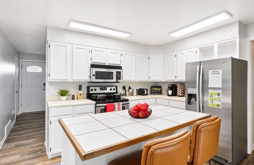 Lamar Heights Area House | Cozy Stay Home | Game Rooms | Spacious Backyard