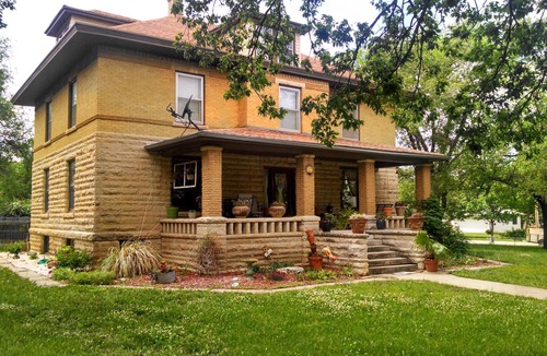 Cottonwood Falls House | Cozy Stone & Brick home in the heart of the Beautiful Flint Hills