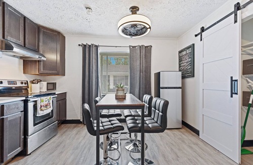 Mapleton/Fall Creek Apartment | Cozy Studio Apartment - Close To It All!