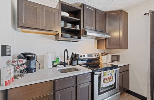 Mapleton/Fall Creek Apartment | Cozy Studio Apartment - Close To It All!