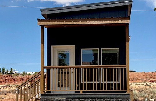 Page Cabin | Cozy Tiny Home Sleeps 4 #12C-D